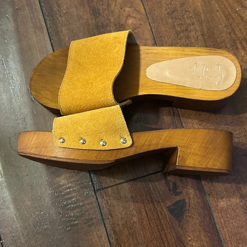 Crown Vintage muted Mustard Suede Slide Clogs-Made in Italy-NWOT - Picture 1 of 15